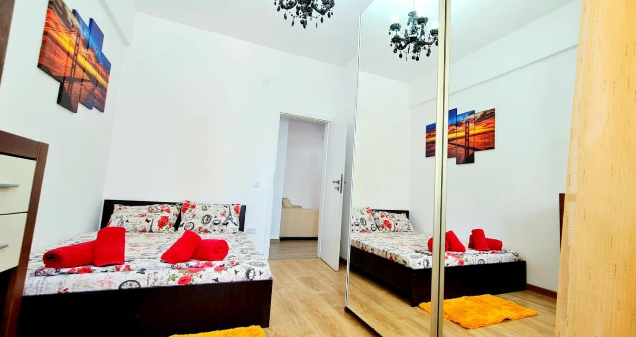 Red Accommodation Near Palas Mall Iasi Buitenkant foto