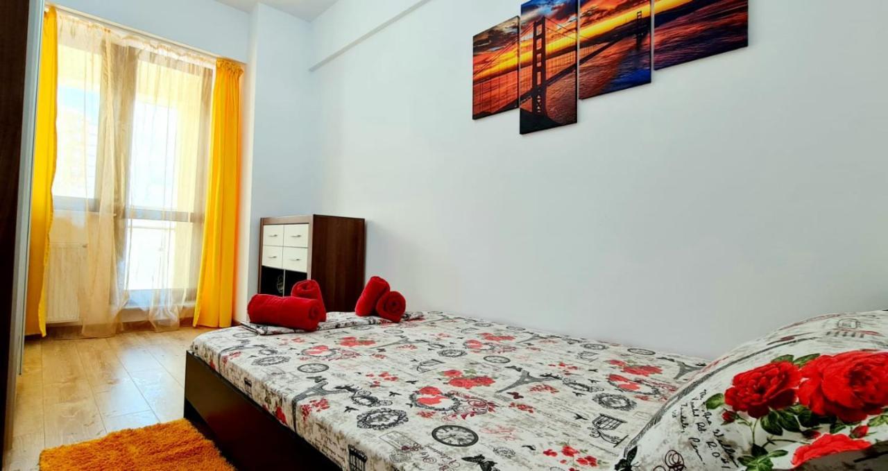 Red Accommodation Near Palas Mall Iasi Buitenkant foto